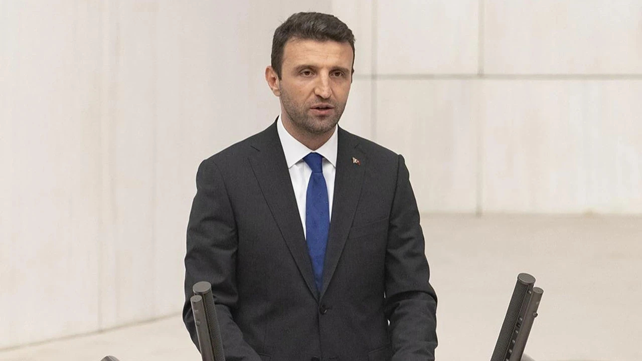 Akpli vekil emekli maasinin dusuk oldugunu kabul etti calisiyoruz FguKbI6Z