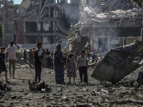 Israilin gazzede yerinden edilenlerin cadirlarina saldirisinda 1 kisi oldu 10 kisi yaralandi RgpVFN4C