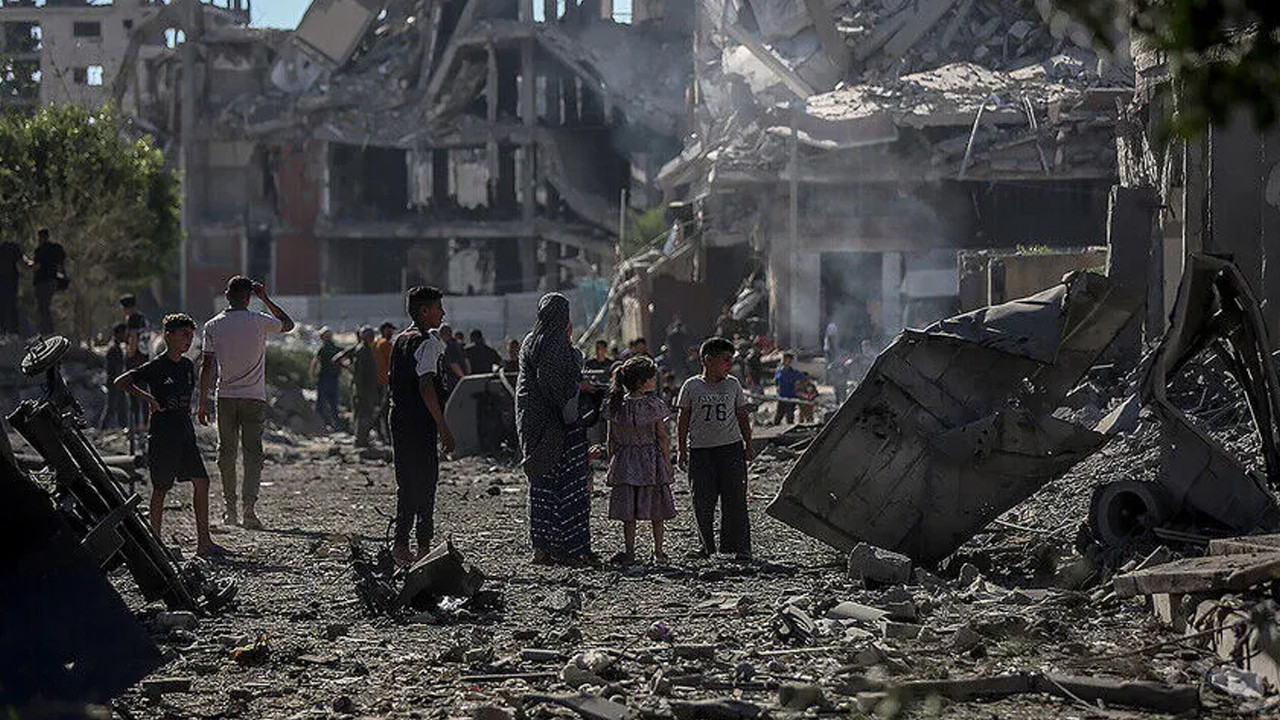 Israilin gazzede yerinden edilenlerin cadirlarina saldirisinda 1 kisi oldu 10 kisi yaralandi RgpVFN4C